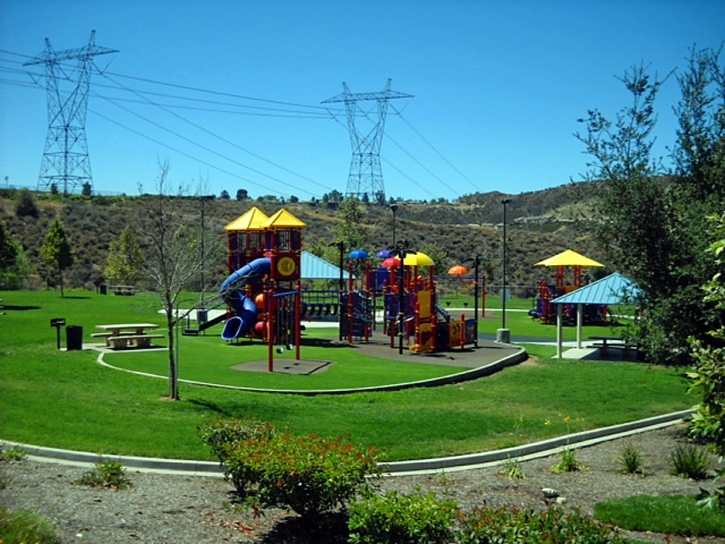 Lawn Services Golden Glades, Florida Rooftop, Recreational Areas